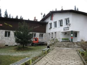 хижа Ком – нова poster