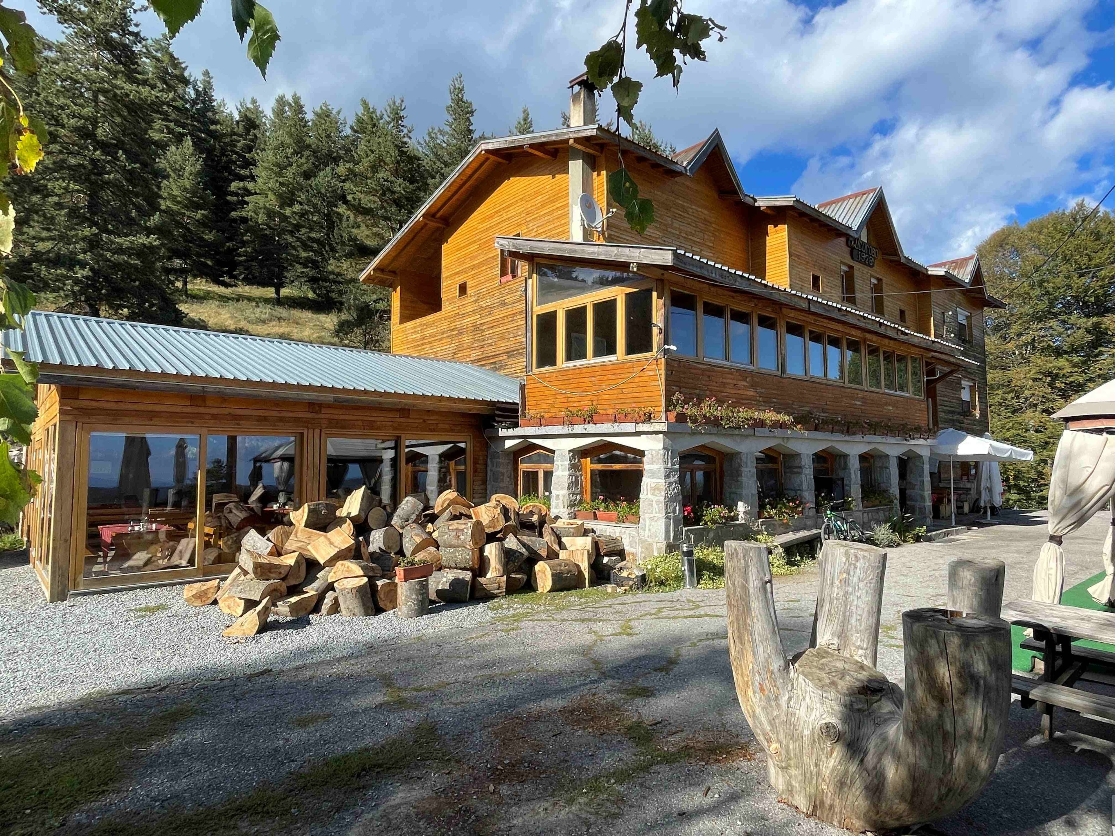 хижа Осогово poster