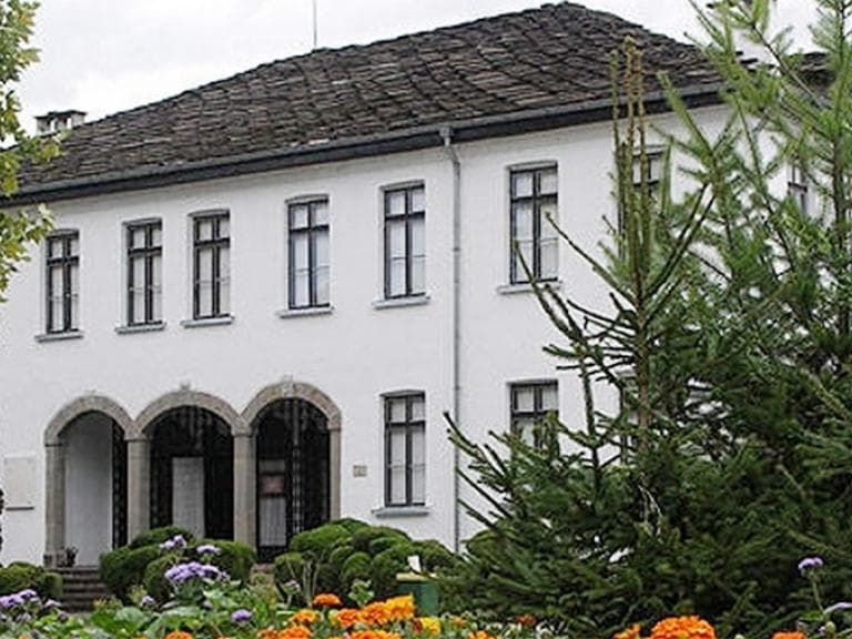 Музей на народните художествени занаяти и приложните изкуства poster