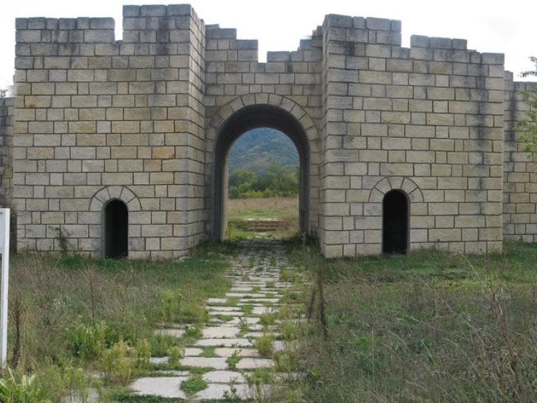 Археологически музей и национален историко-археологически резерват „Велики Преслав“ poster